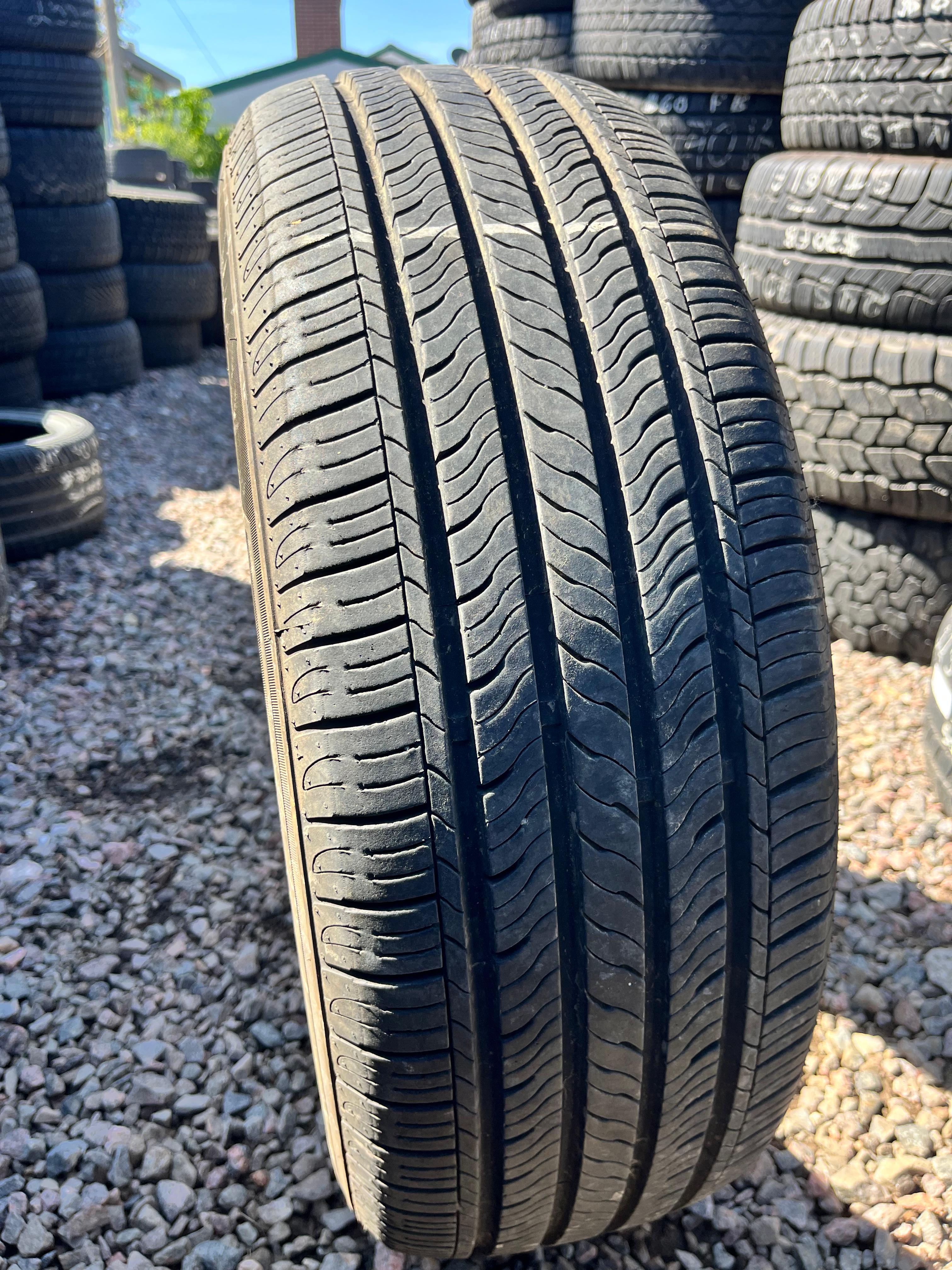 215/65R16 Single (1 Used Tire) BlackHawk Street-H (HH11)