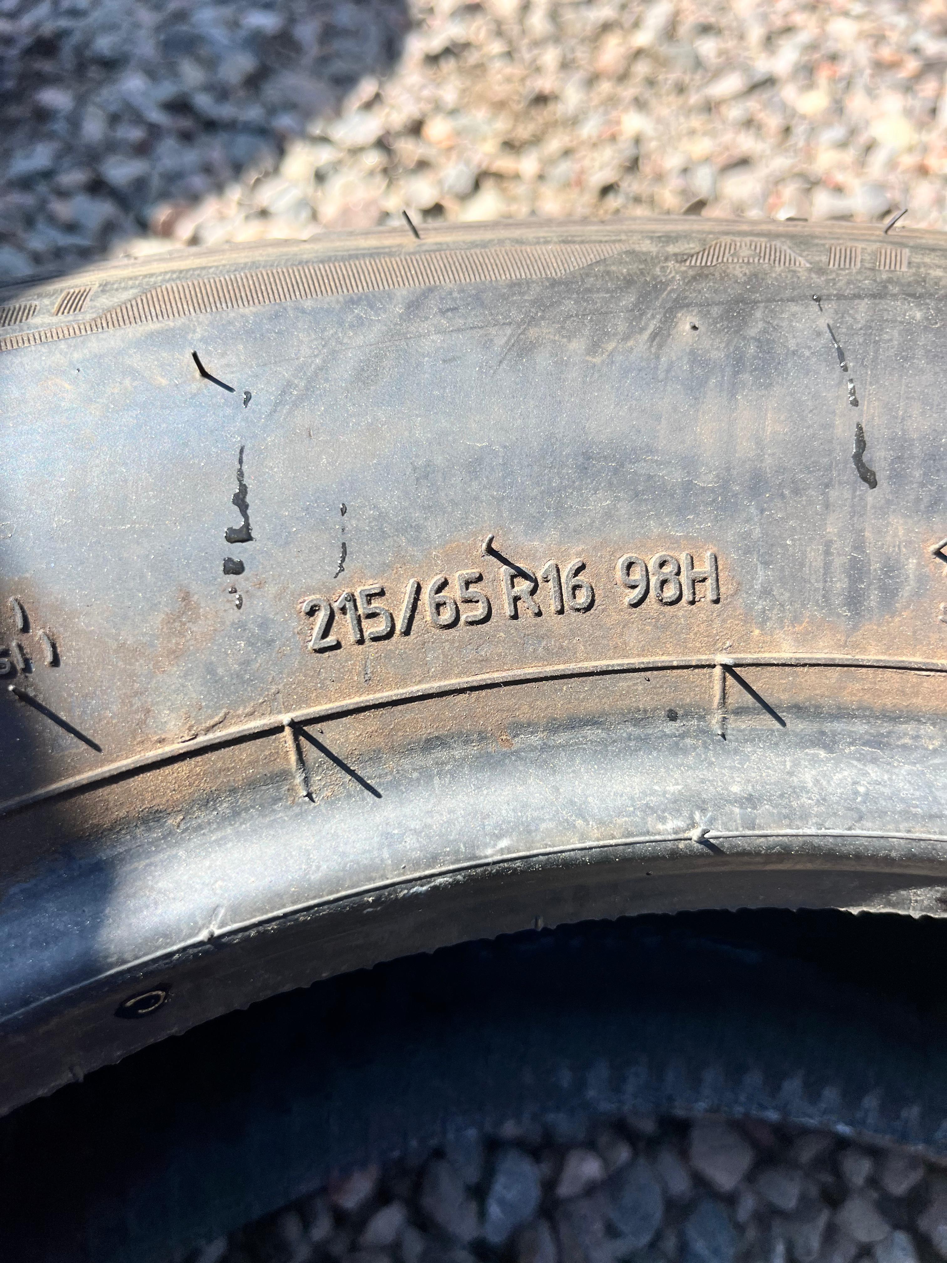 215/65R16 Single (1 Used Tire)  BFGoodrich Advantage Control