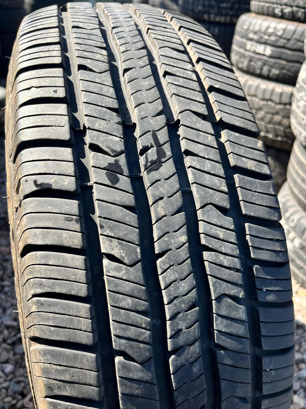215/65R16 Single (1 Used Tire)  BFGoodrich Advantage Control