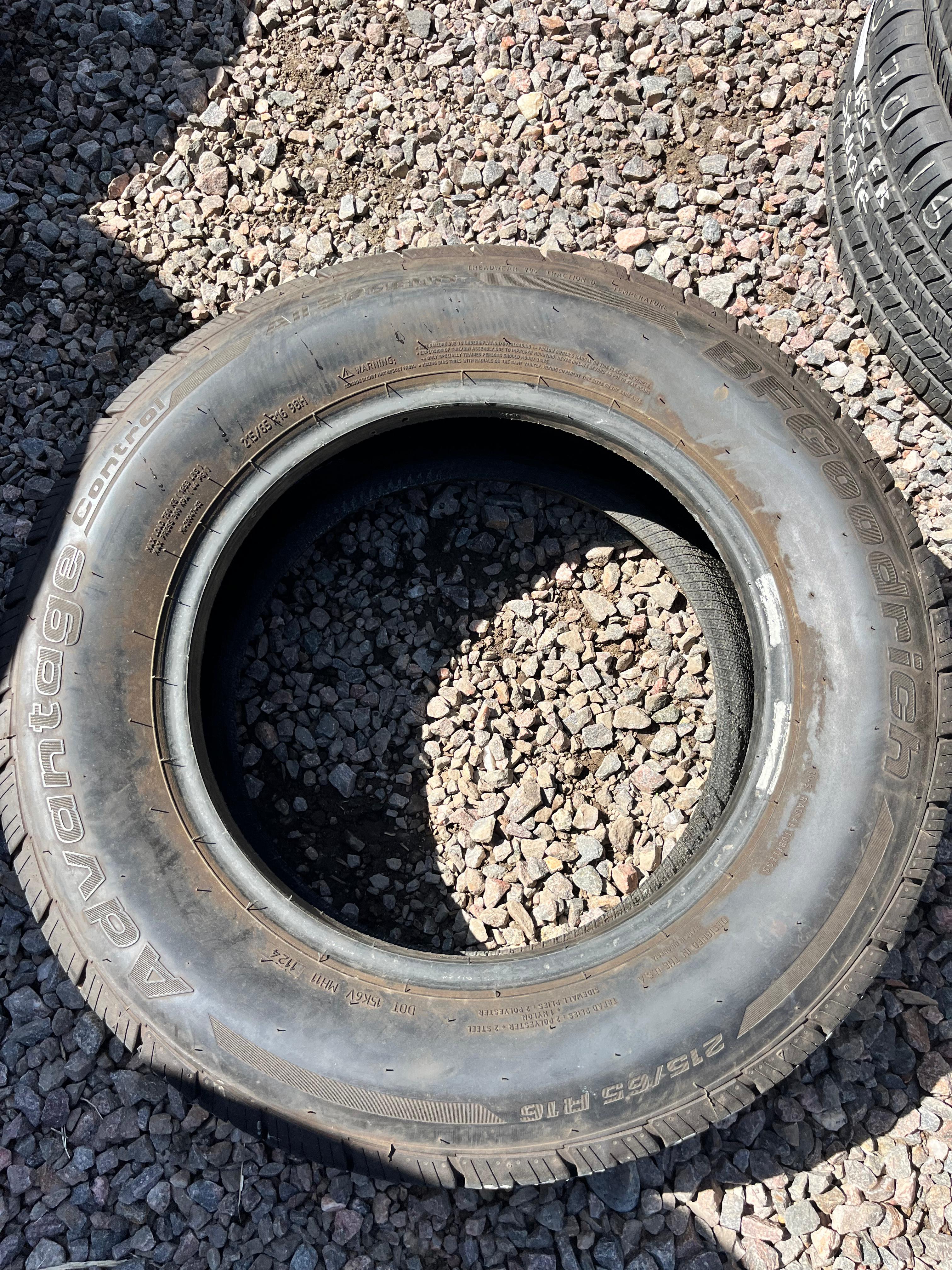 215/65R16 Single (1 Used Tire)  BFGoodrich Advantage Control