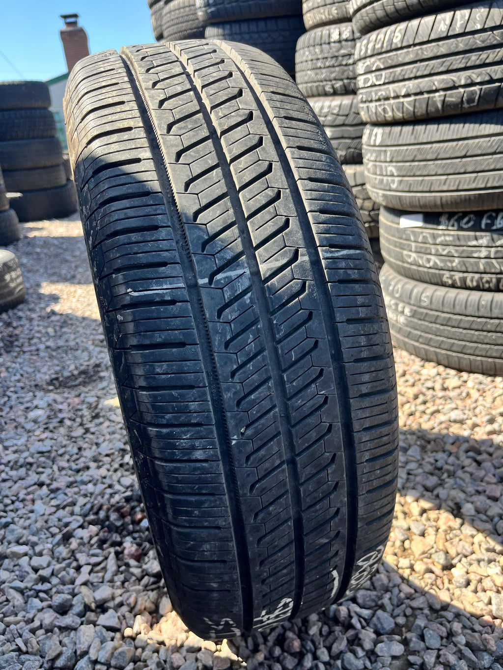225/65R16 Single (1 Used  Tire) Continental ControlContact