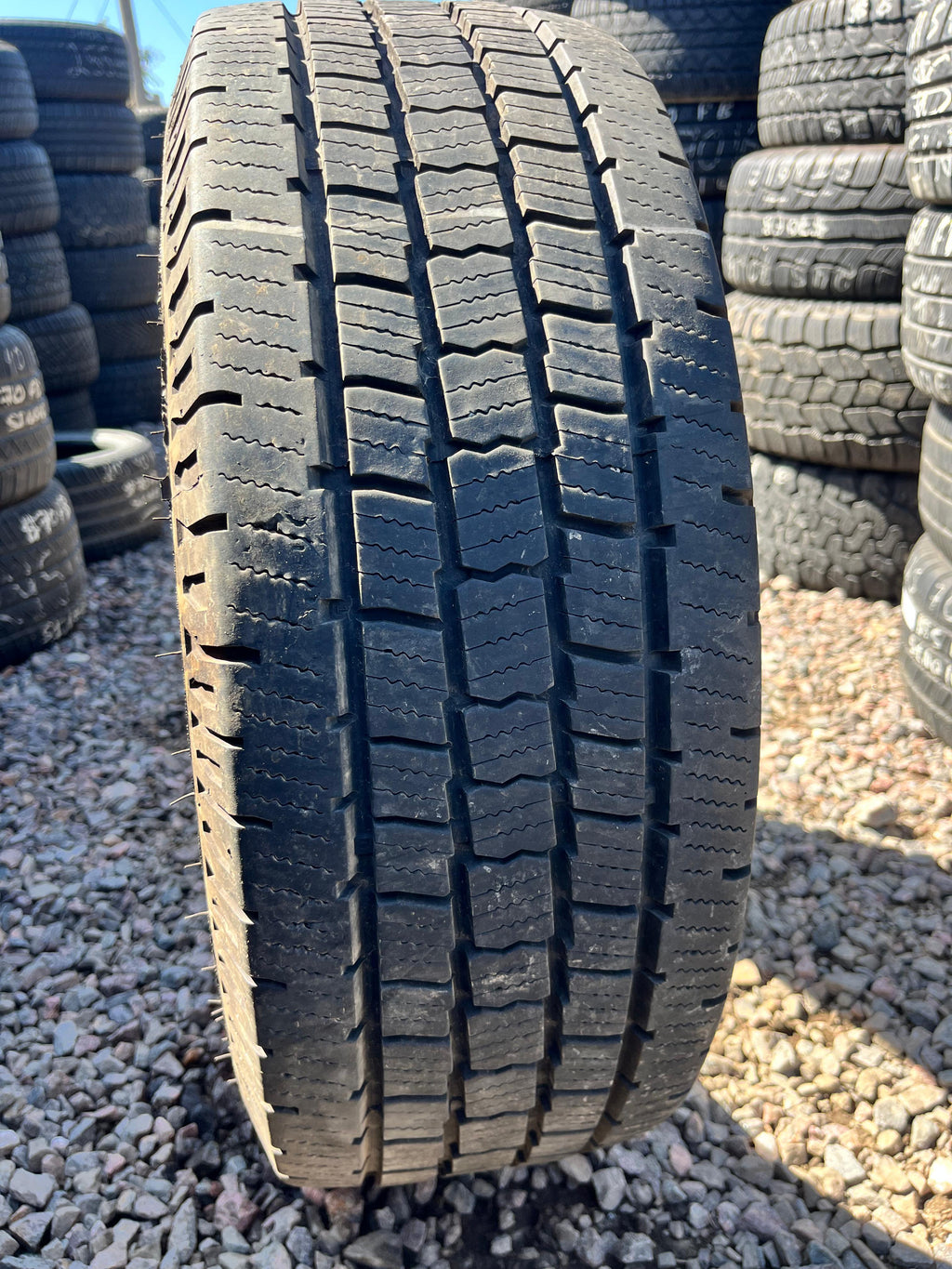 225/65R16C Single (1 Used Tire) Cooper Discoverer HT3