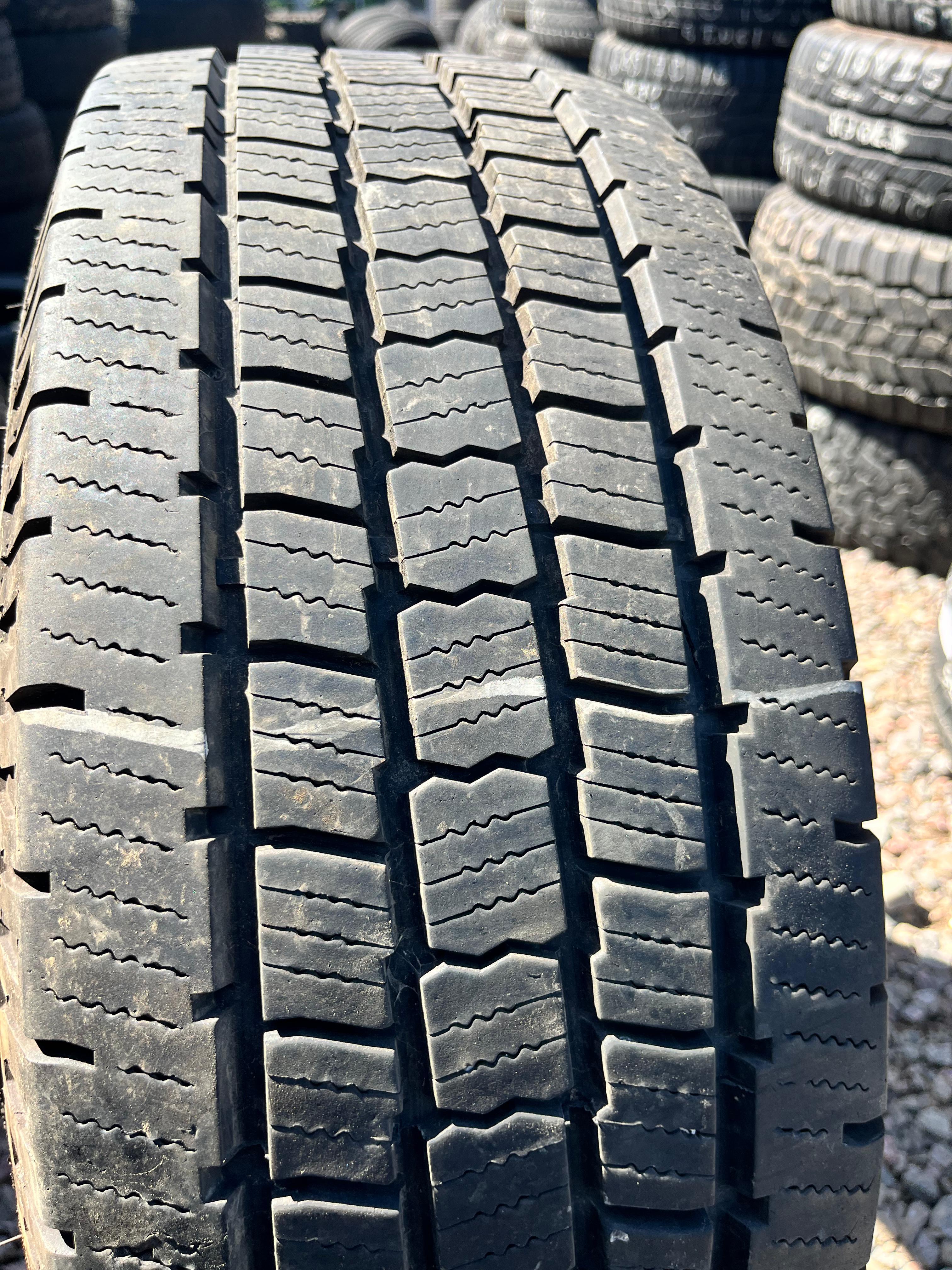 225/65R16C Single (1 Used Tire) Cooper Discoverer HT3