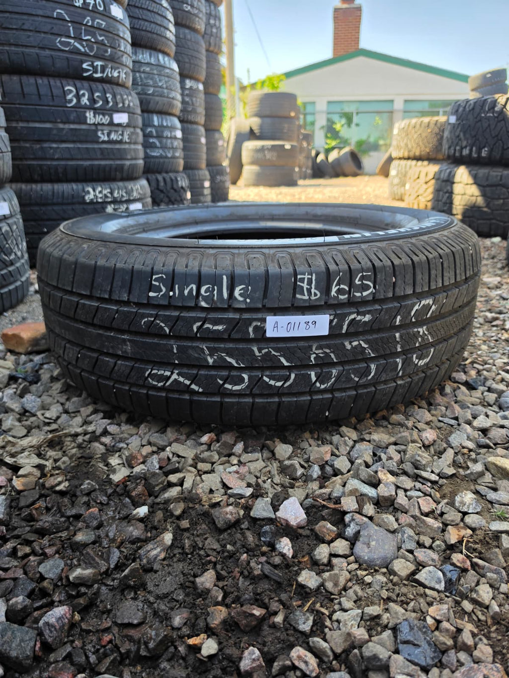 255/65R18 Single (1 Used Tire) Michelin Defender2