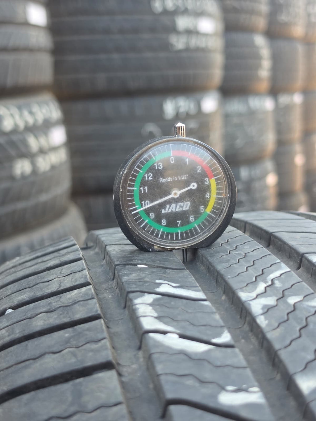 255/65R18 Single (1 Used Tire) Michelin Defender2
