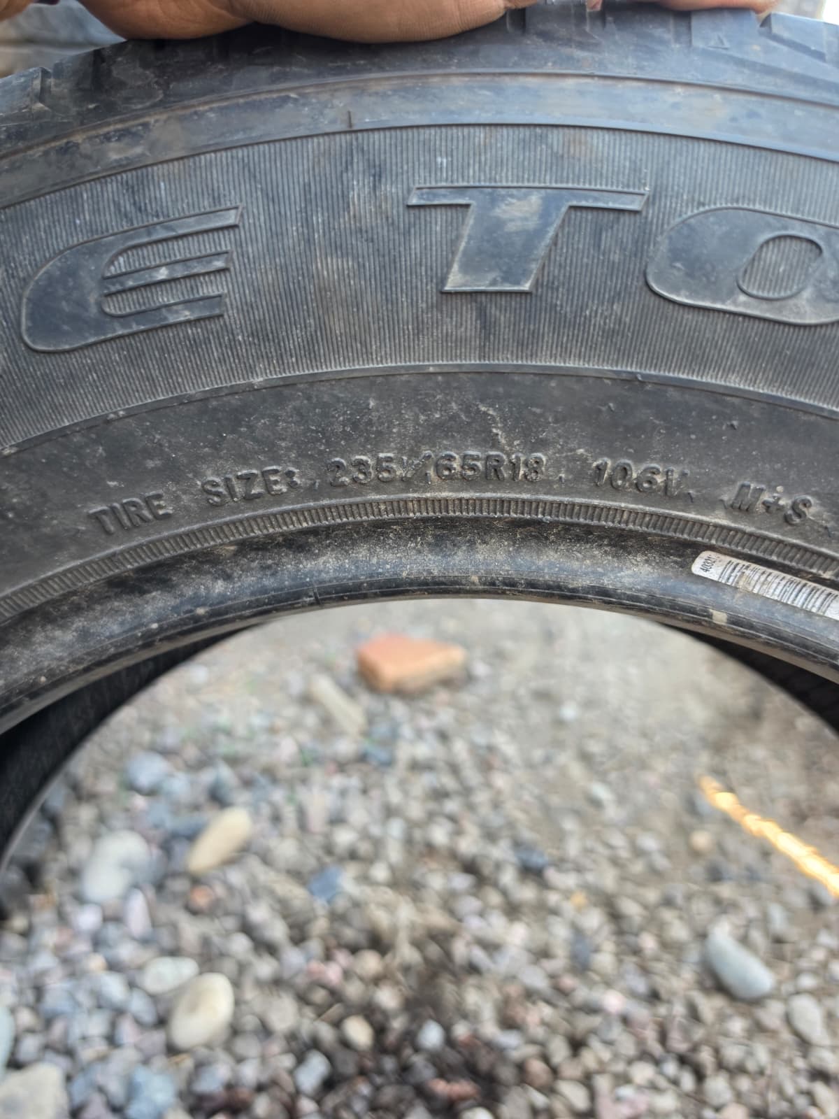 235/65R18 Single (1 Used Tire) Kelly Edge Touring