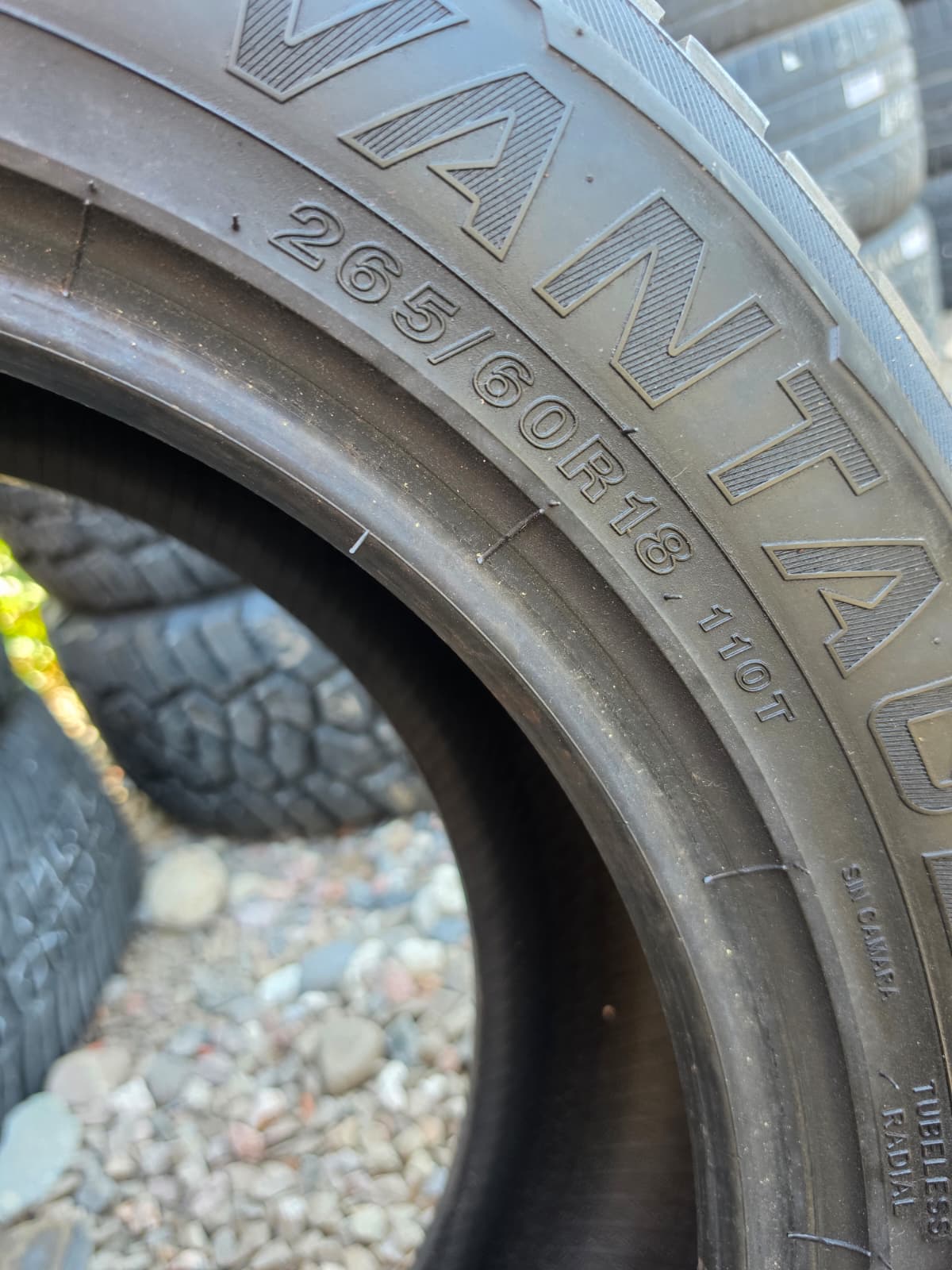 265/60R18 Single (1 Used Tire) Vantage SUV All Season
