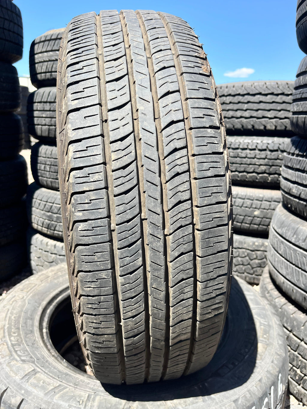 225/70R16 Single (1 Used Tire) Phantom