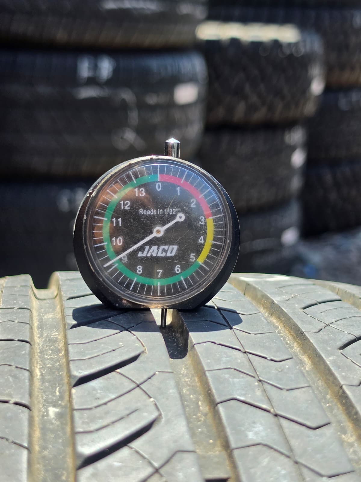 235/50ZR18 Single (1 Used Tire) Advanta ER-800