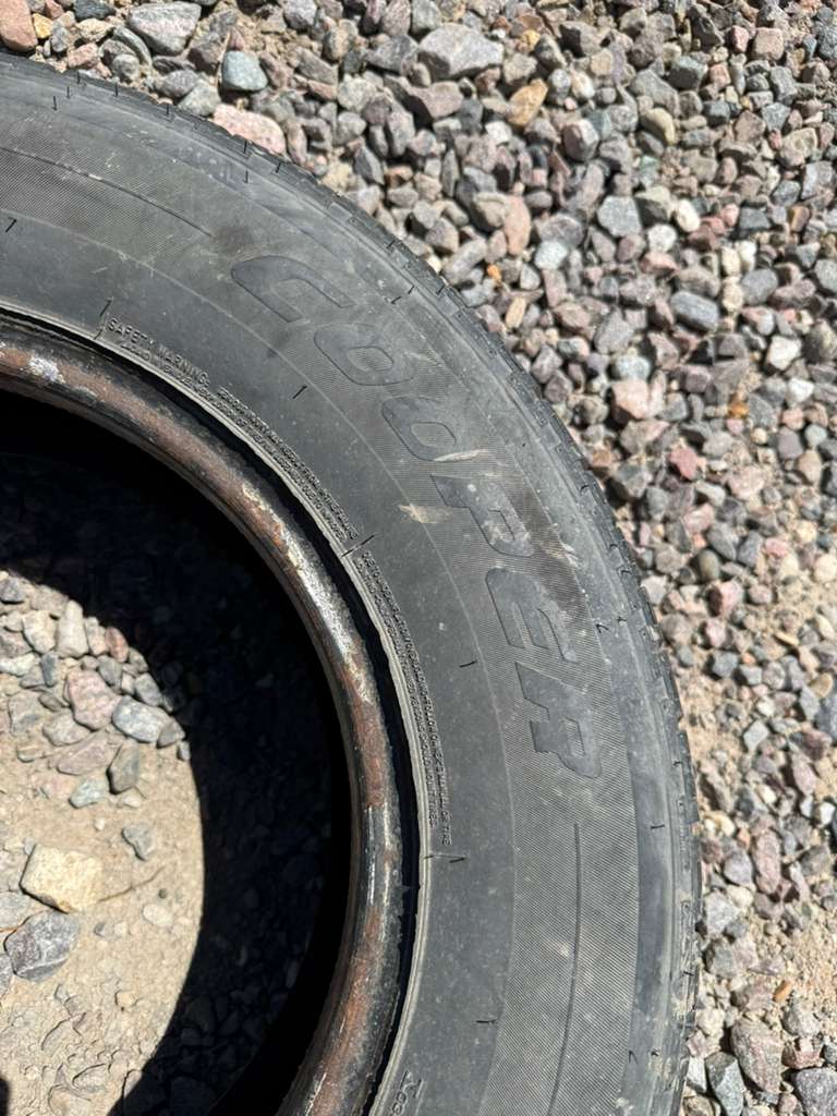 215/70R15 Single (1 Used Tire) Cooper Lifelinger GLS