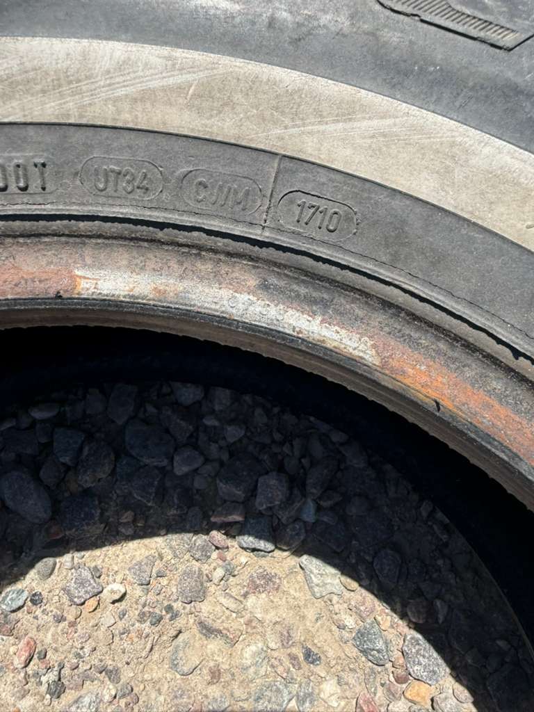 215/70R15 Single (1 Used Tire) Cooper Lifelinger GLS