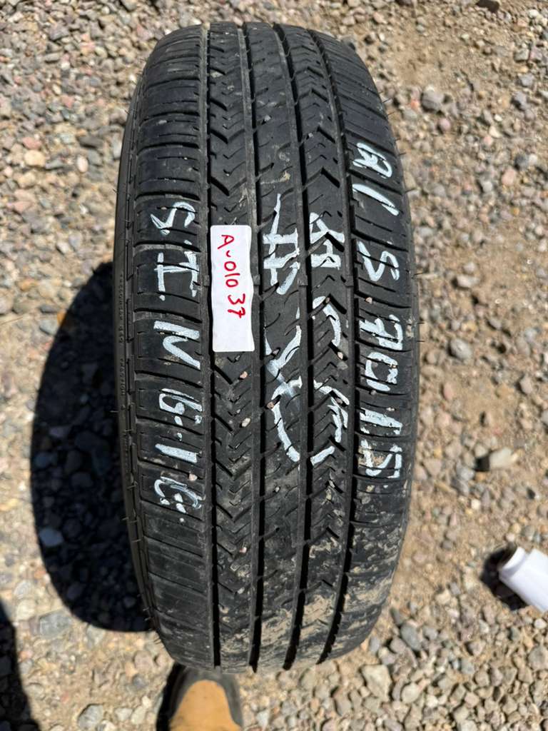 215/70R15 Single (1 Used Tire) Cooper Lifelinger GLS