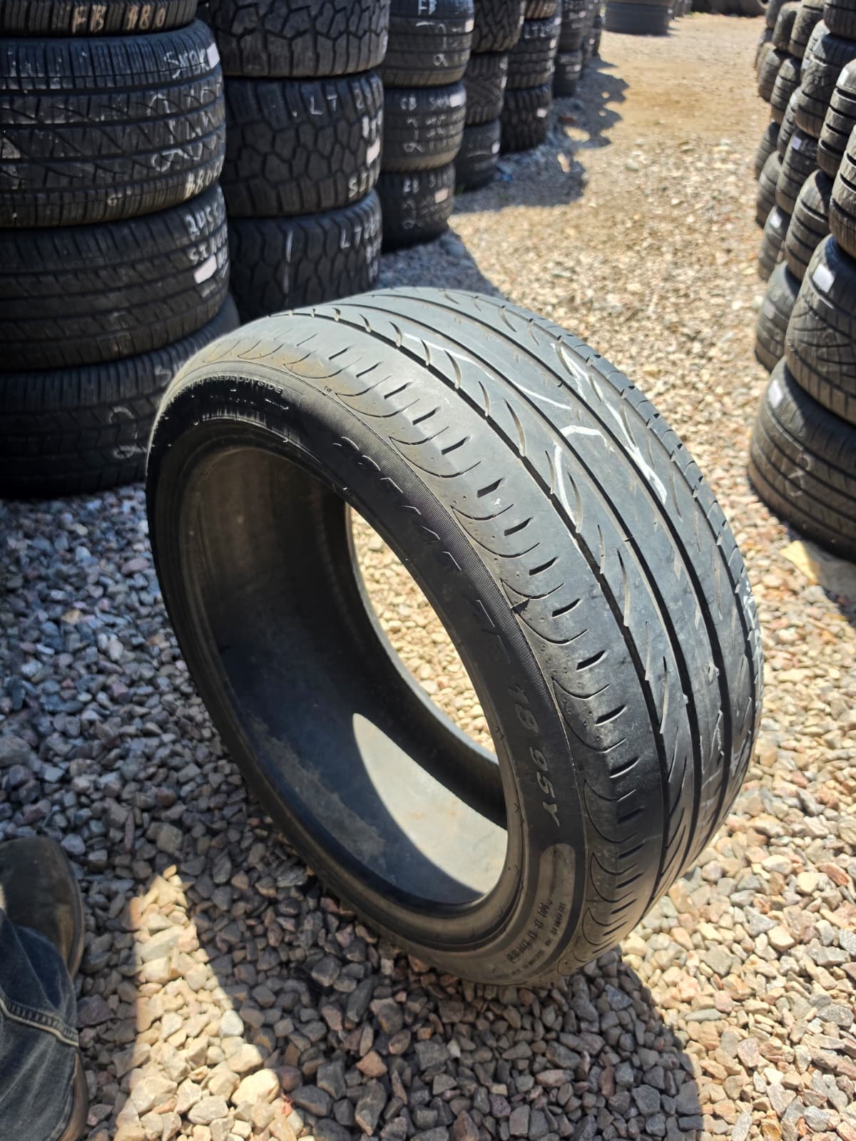 P225/45R18 Single (1 Used Tire) Pirelli P Zero Nero