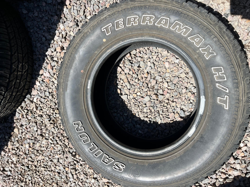235/70R16 Single (1 Used Tire) Sailun Terramax