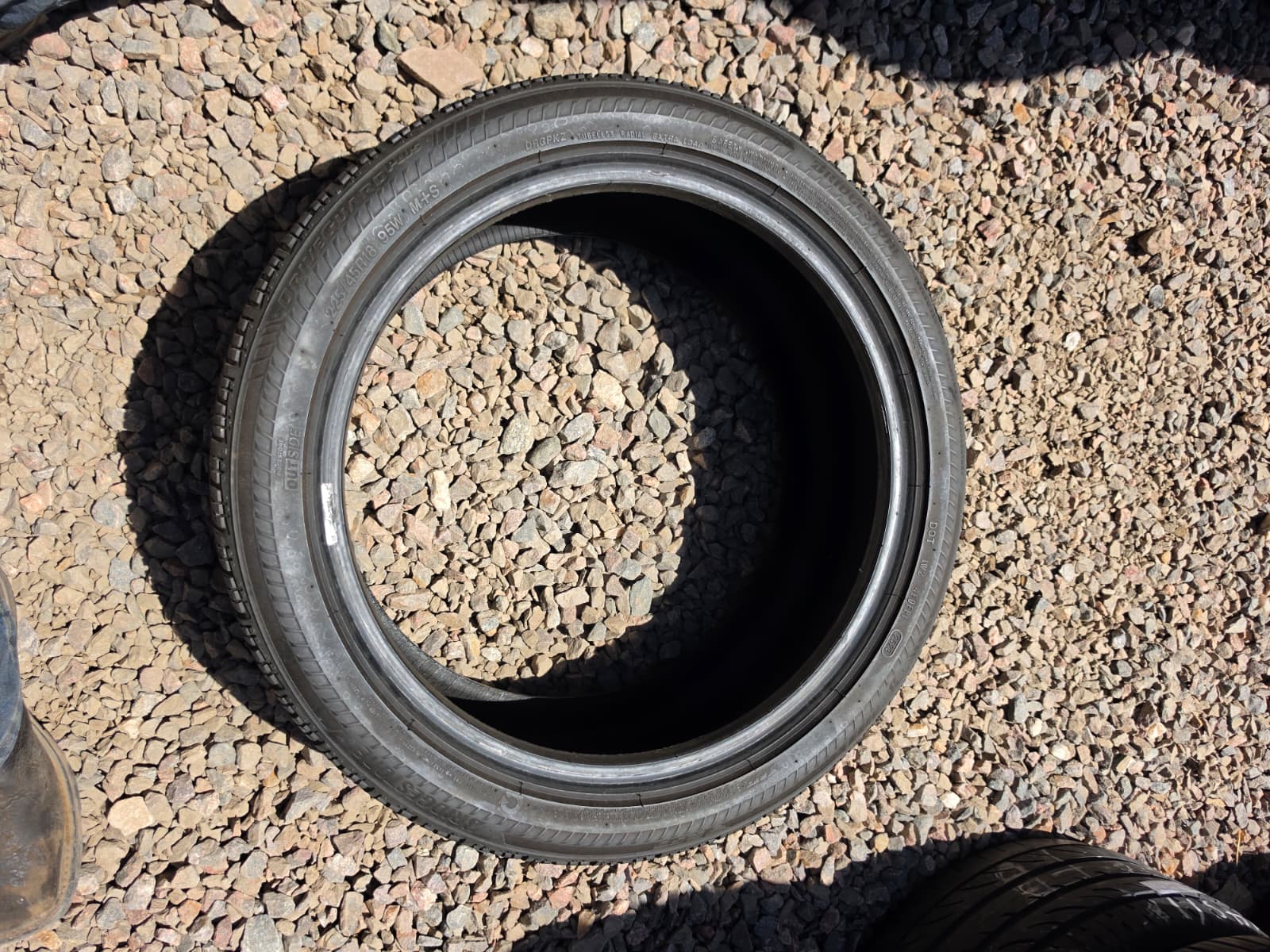 225/45ZR18 Single (1 Used Tire) Bridgestone Drive Guard