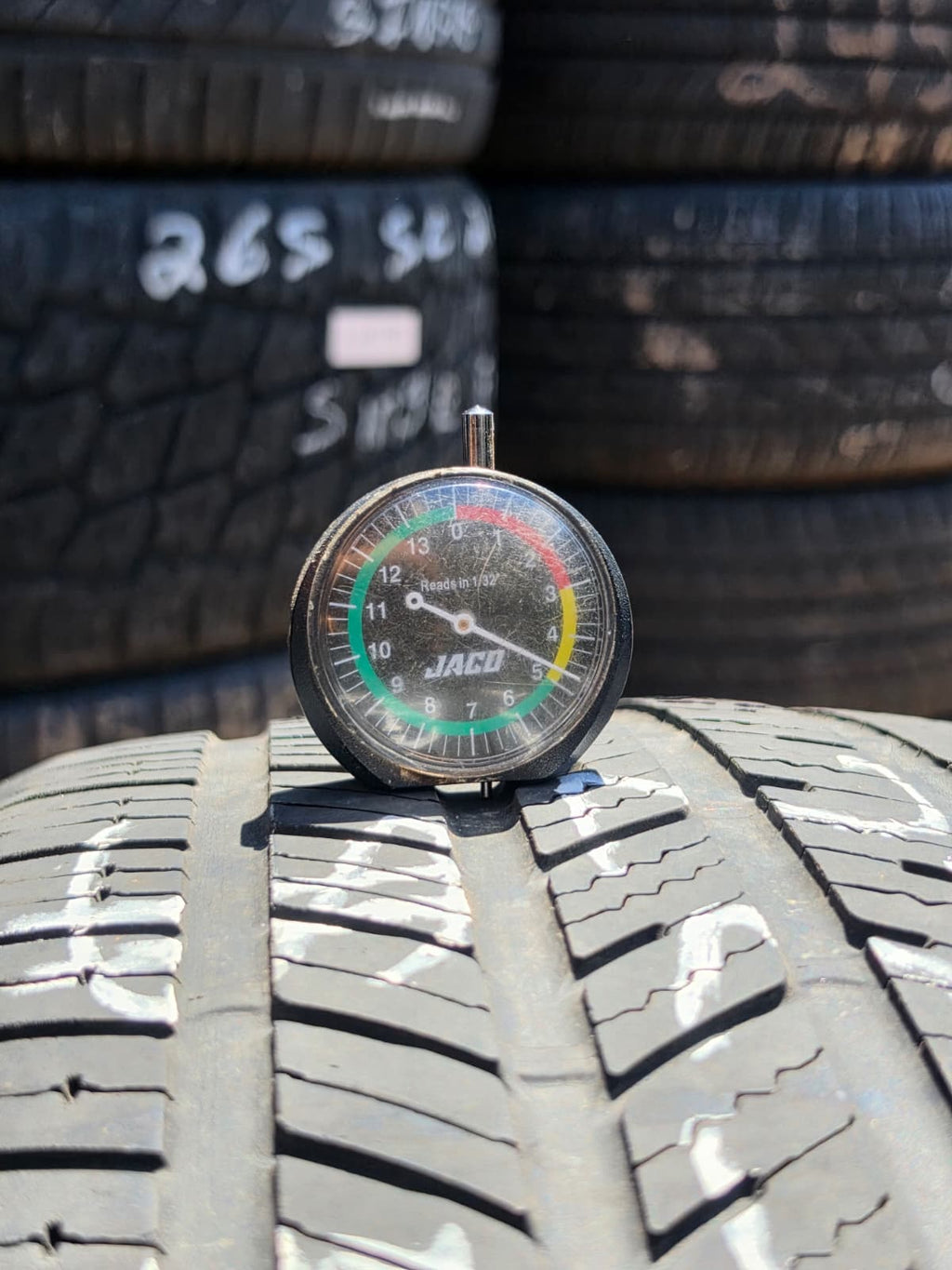 225/45ZR18 Single (1 Used Tire) Bridgestone Drive Guard