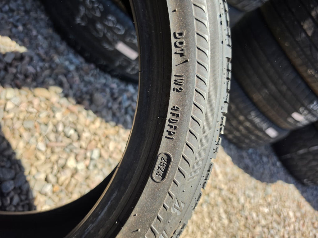 225/45ZR18 Single (1 Used Tire) Bridgestone Drive Guard