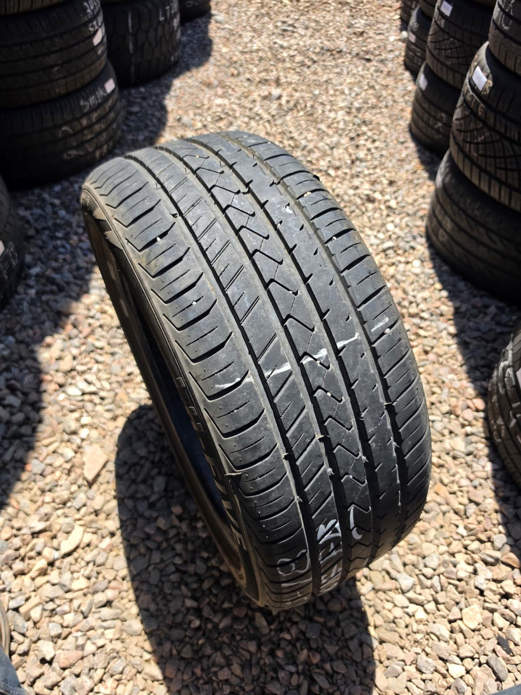 P225/45R18 Single (1 Used Tire) LionHart LH-FIVE