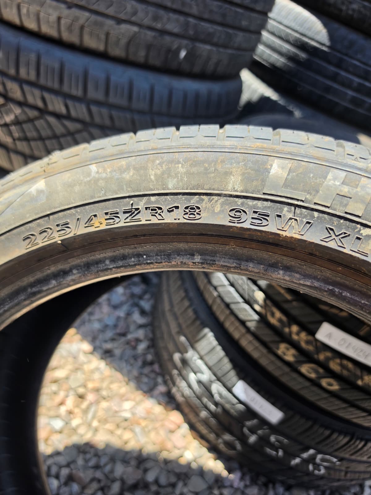 P225/45R18 Single (1 Used Tire) LionHart LH-FIVE