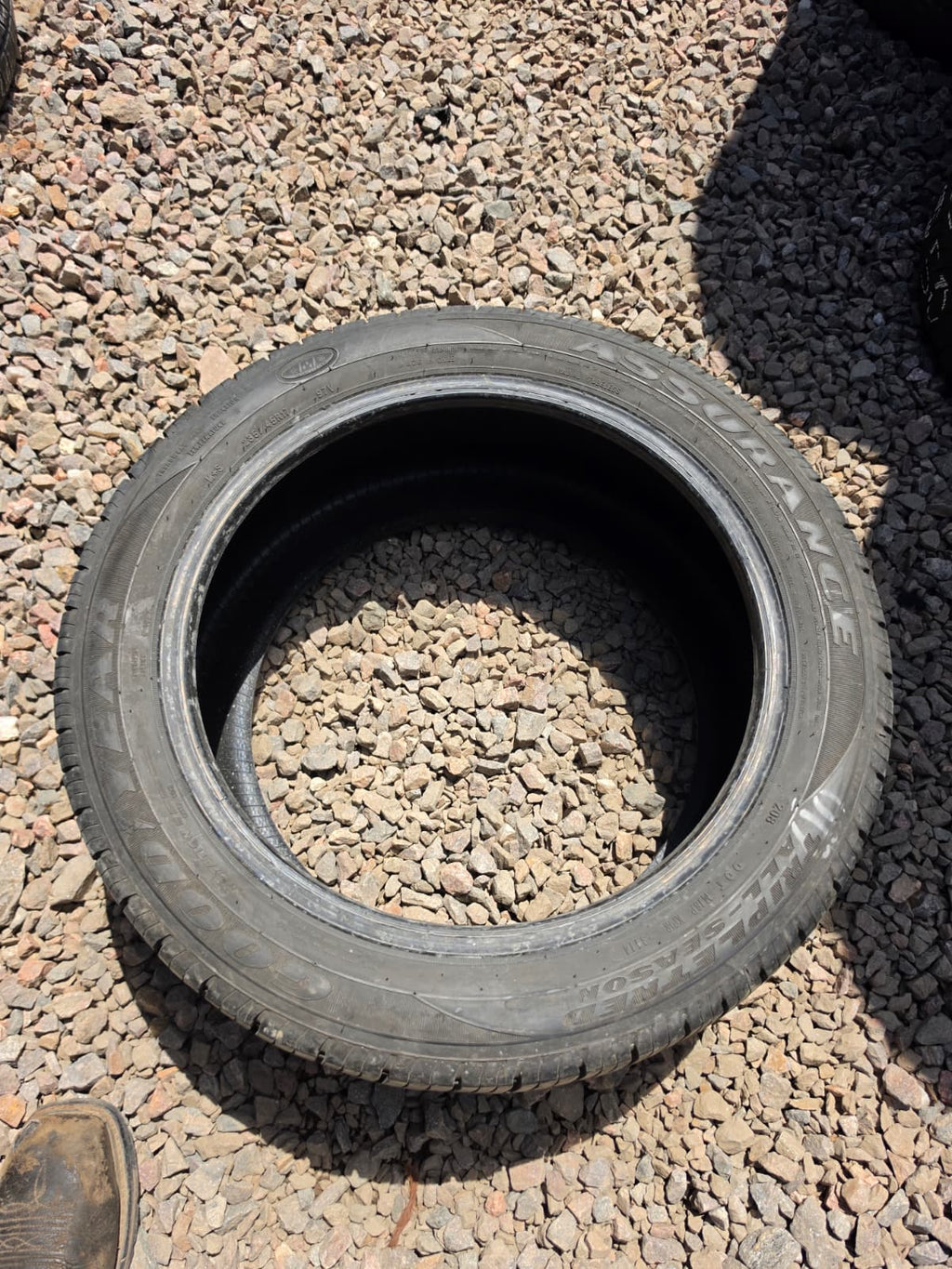 235/45R17 Single (1 Used Tire) Goodyear Assurance