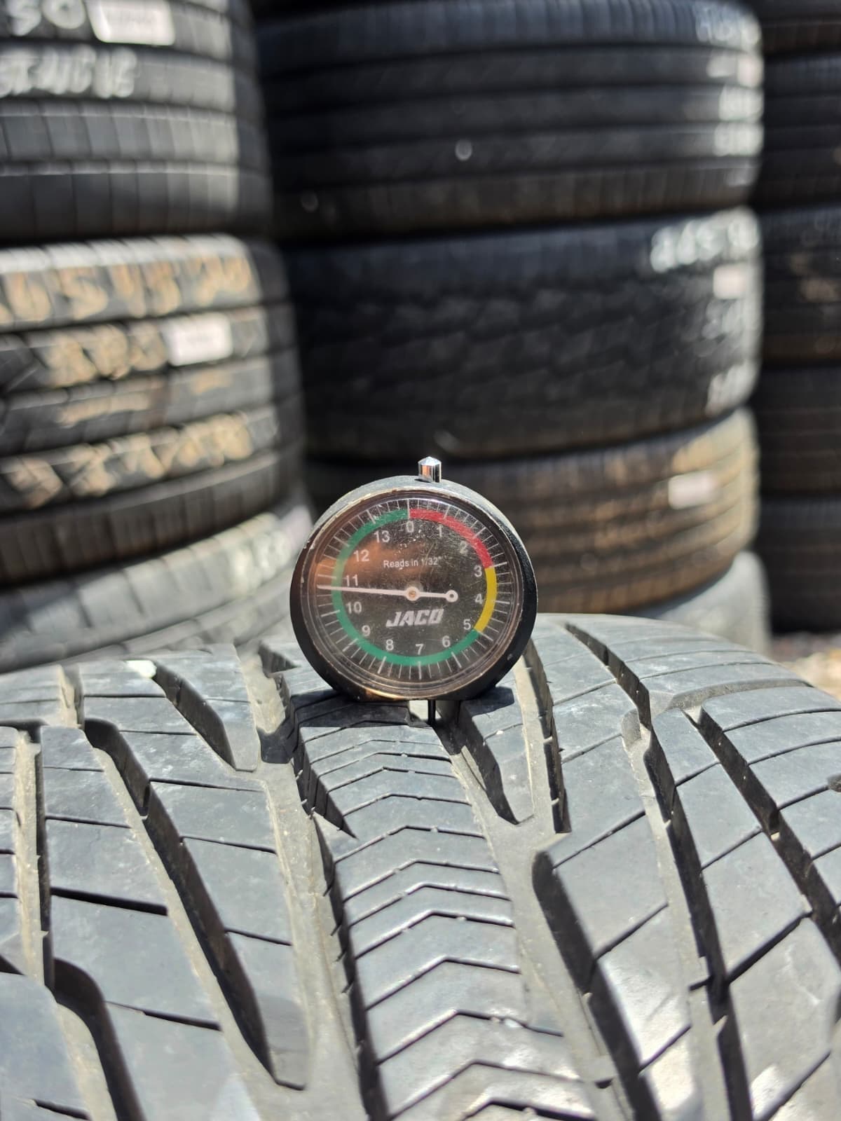 235/45R17 Single (1 Used Tire) Goodyear Assurance
