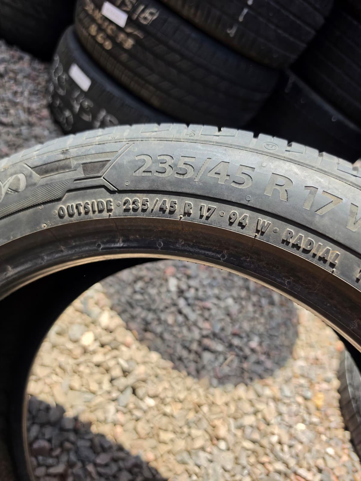 235/45R17 Single (1 Used Tire) Barium Bravuris 5