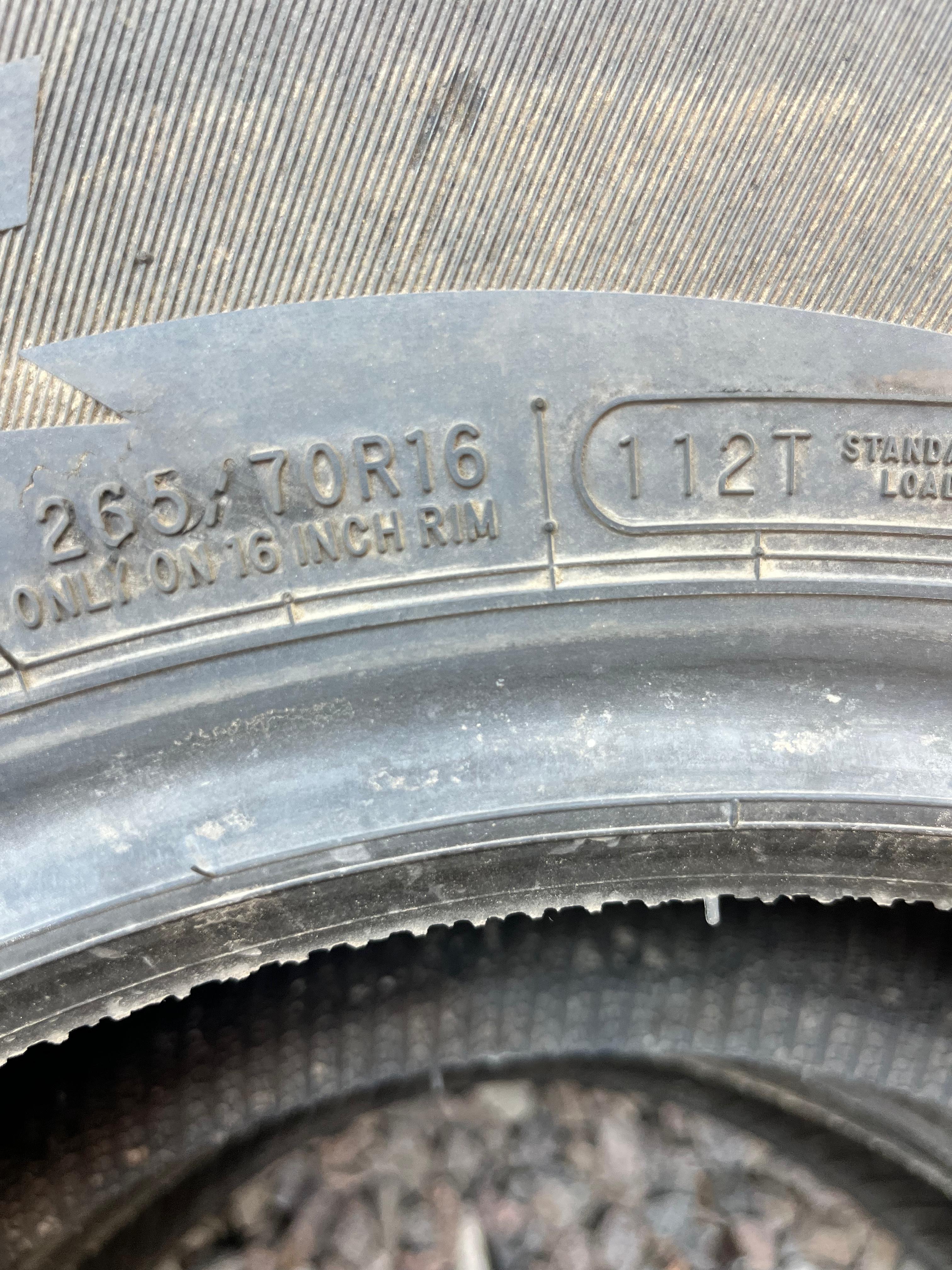 265/70R16 Single (1 Used Tire) Cooper Discoverer