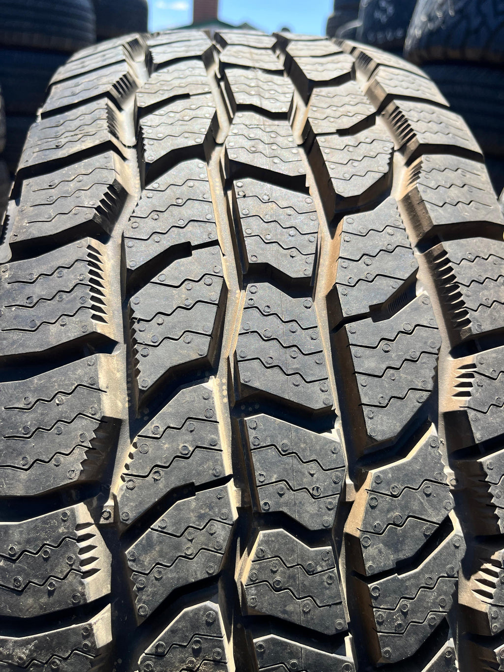 265/70R16 Single (1 Used Tire) Cooper Discoverer