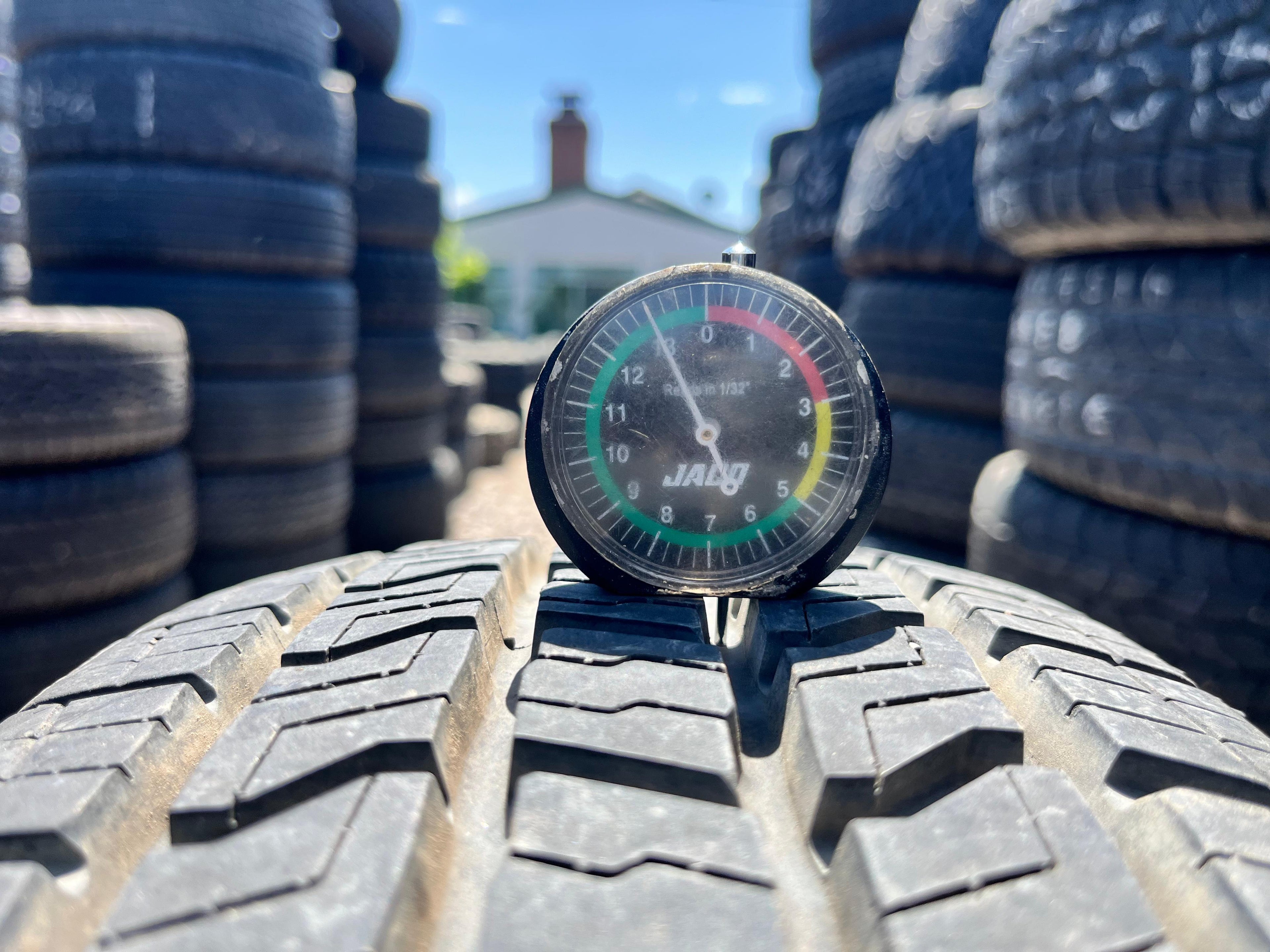 LT225/75R16 Single (1 Used Tire) Caldera Tires Confidence