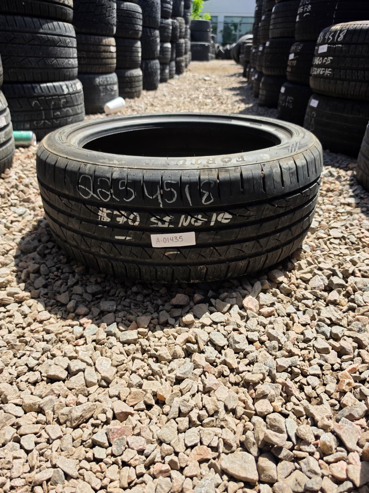 225/45ZR18 Single (1 Used Tire) Fortune Viento