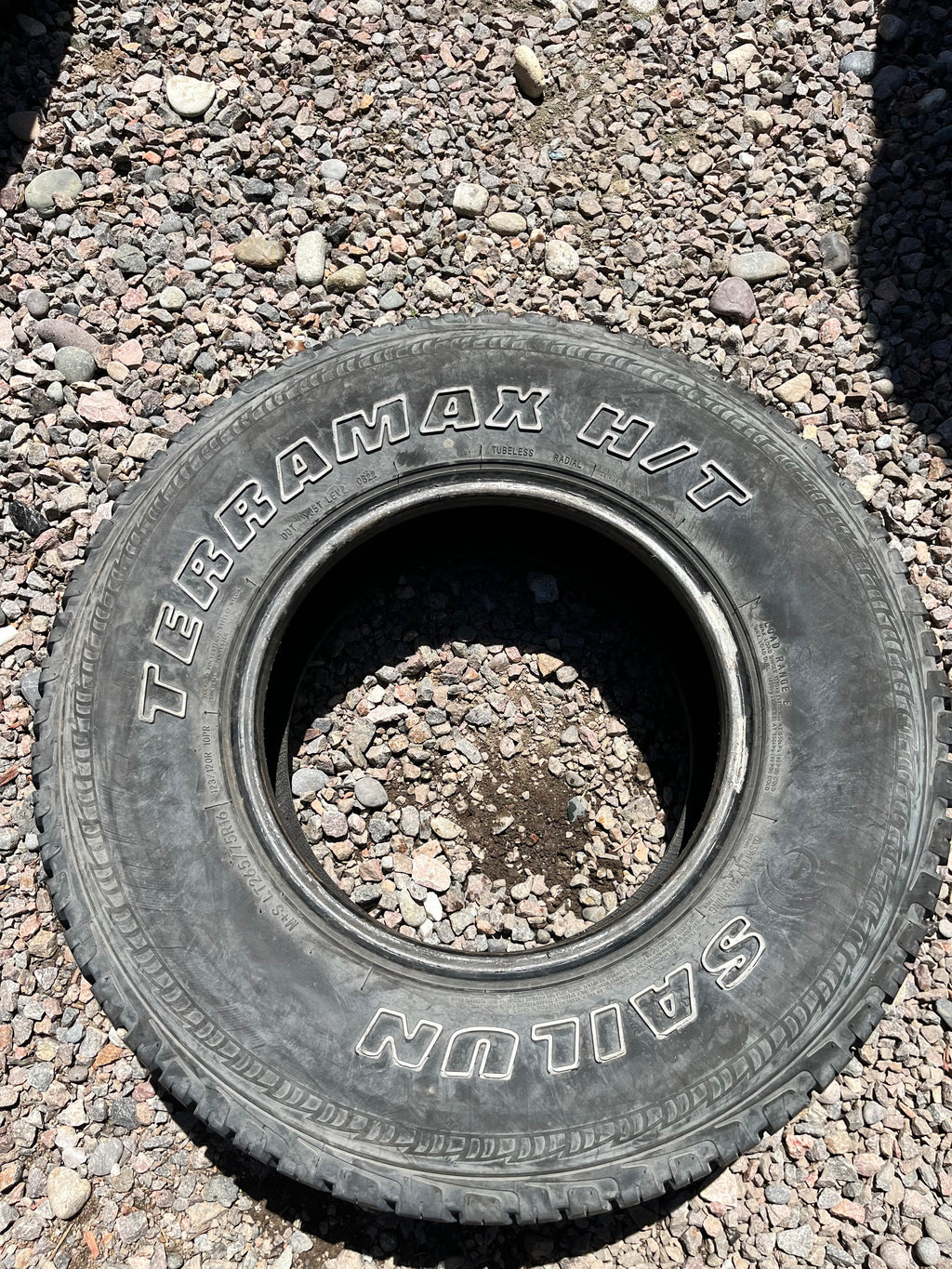 LT265/75R16 Single (1 Used Tire) Sailun Terramax
