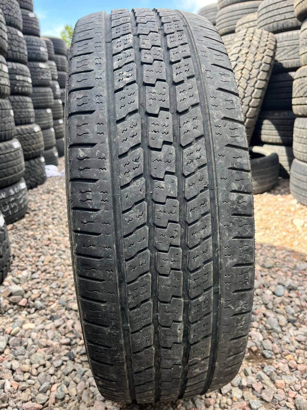 LT245/75R16 Single (1 Used Tire) Pathfinder