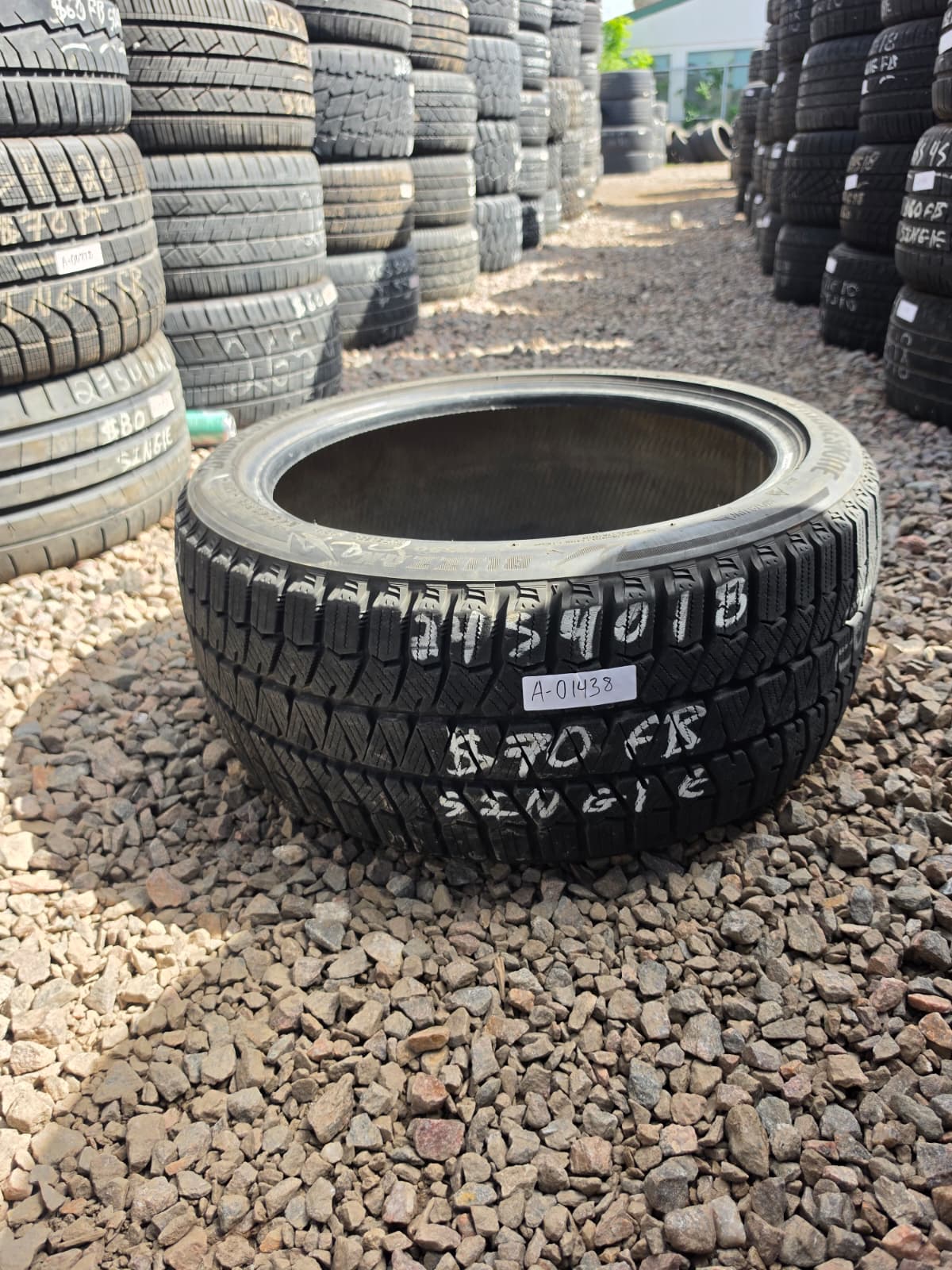245/40R18 Single (1 Used Tire ) Bridgestone Blizzak