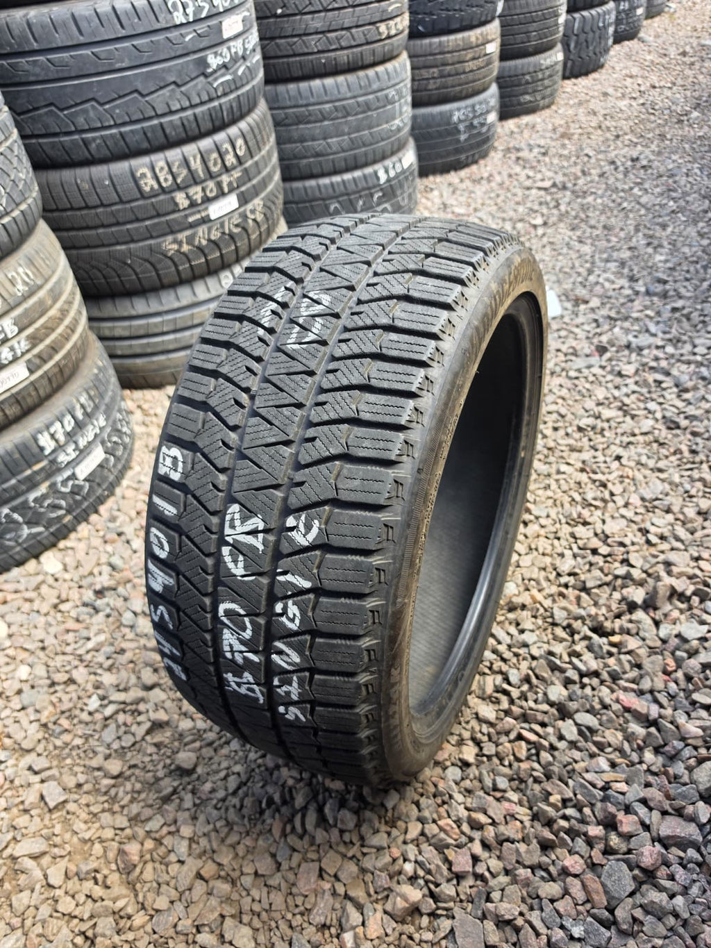 245/40R18 Single (1 Used Tire ) Bridgestone Blizzak