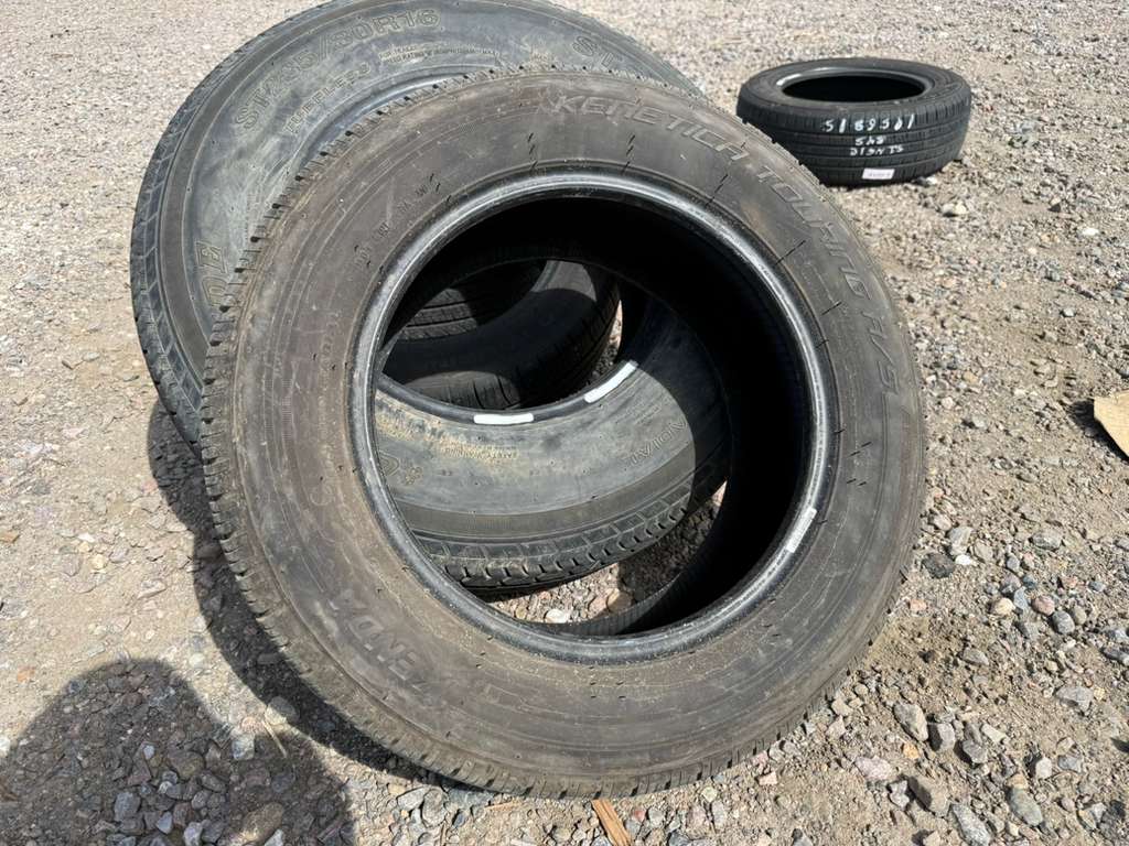 215/60R15 Single (1 Used Tire) Kenda Kenetic Touring