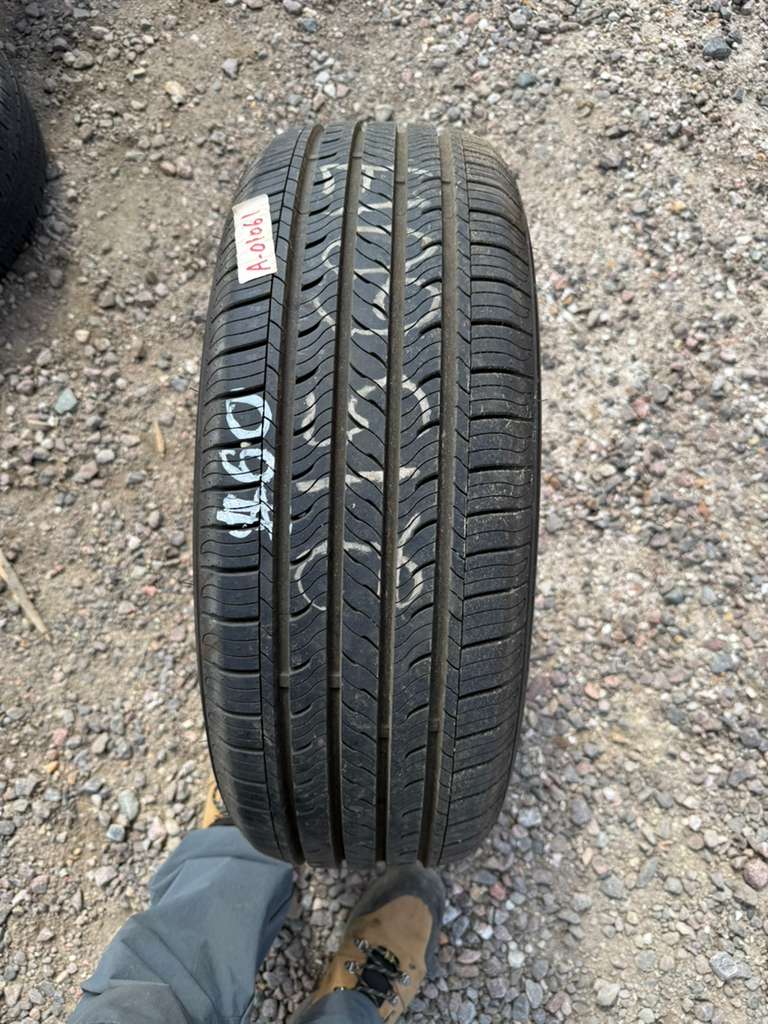 215/60R17 Single (1 Used Tire) Blackhawk Street H HH11