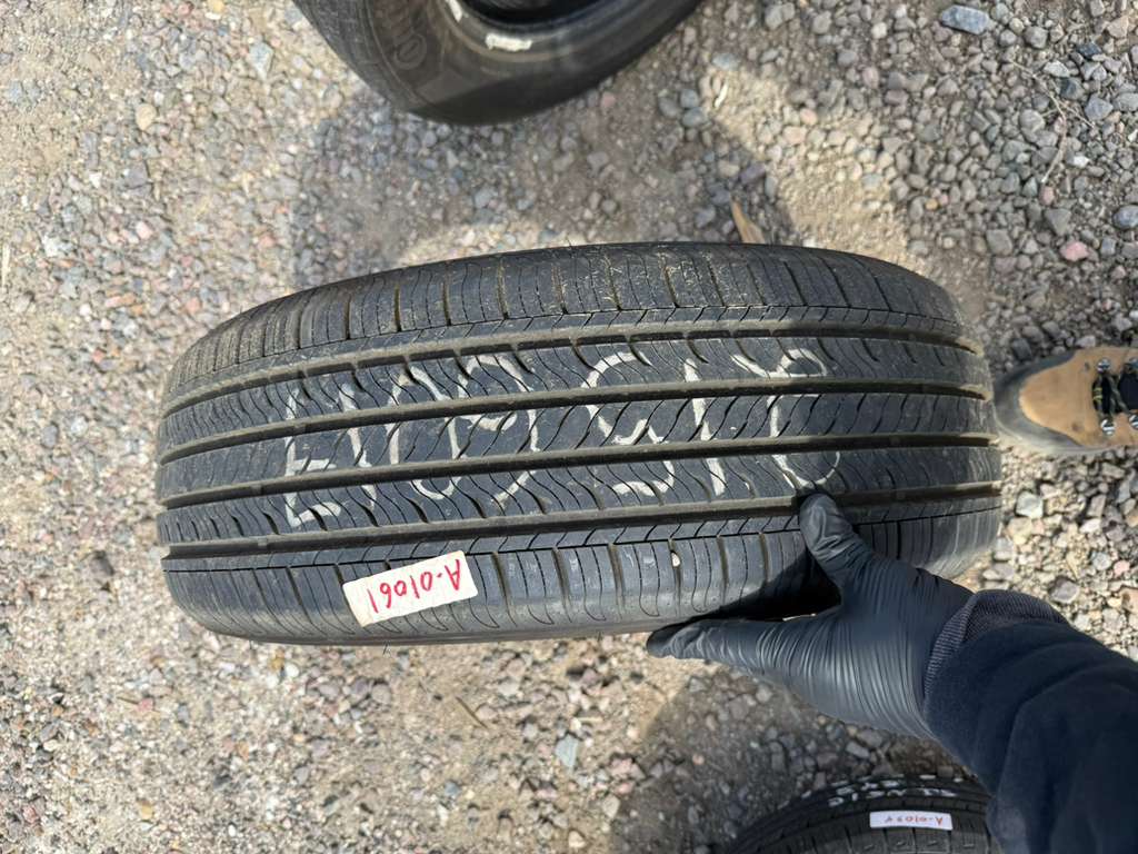 215/60R17 Single (1 Used Tire) Blackhawk Street H HH11