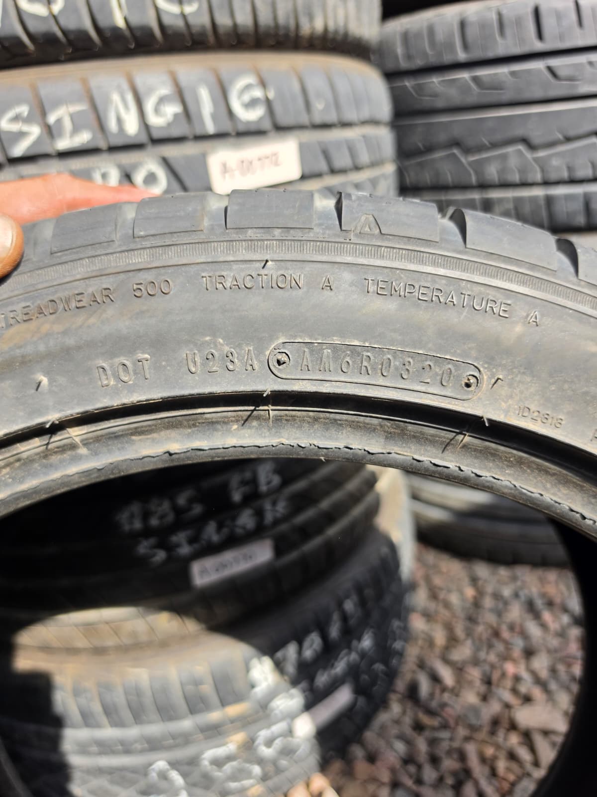 255/40R18 Single (1 Used Tire) Sumitomo HTR P02