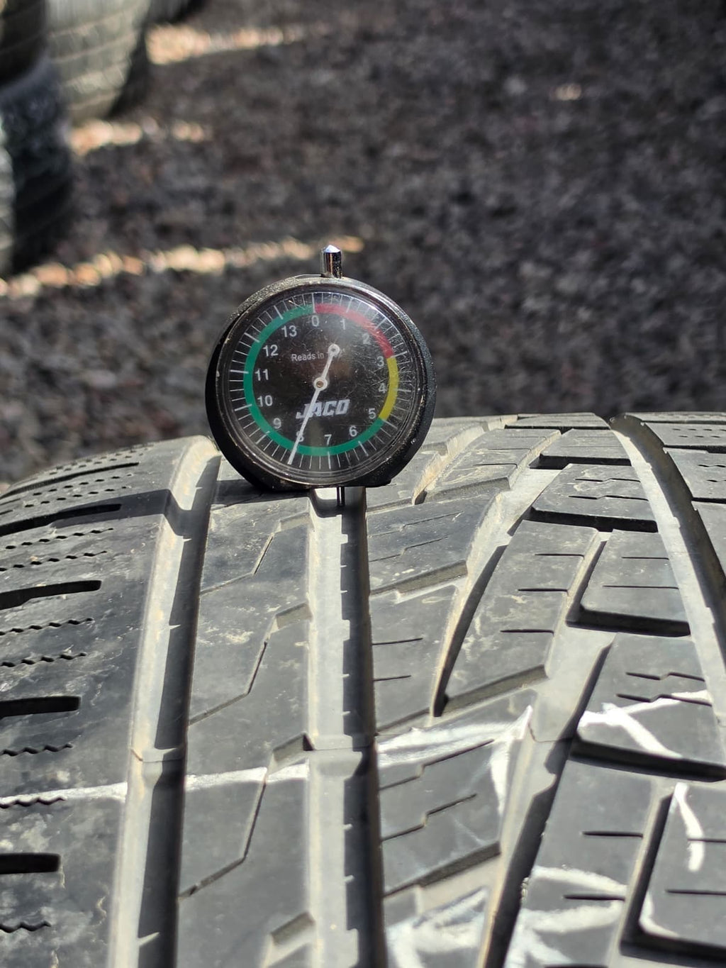 255/40R18 Single (1 Used Tire) Sumitomo HTR P02