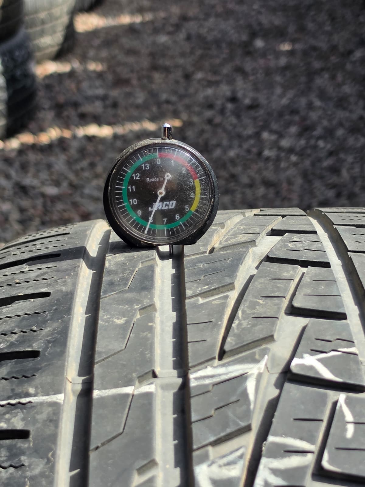 255/40R18 Single (1 Used Tire) Sumitomo HTR P02