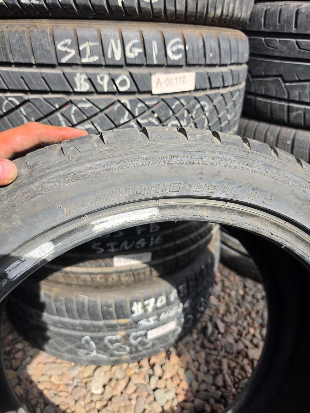 255/40R18 Single (1 Used Tire) Sumitomo HTR P02