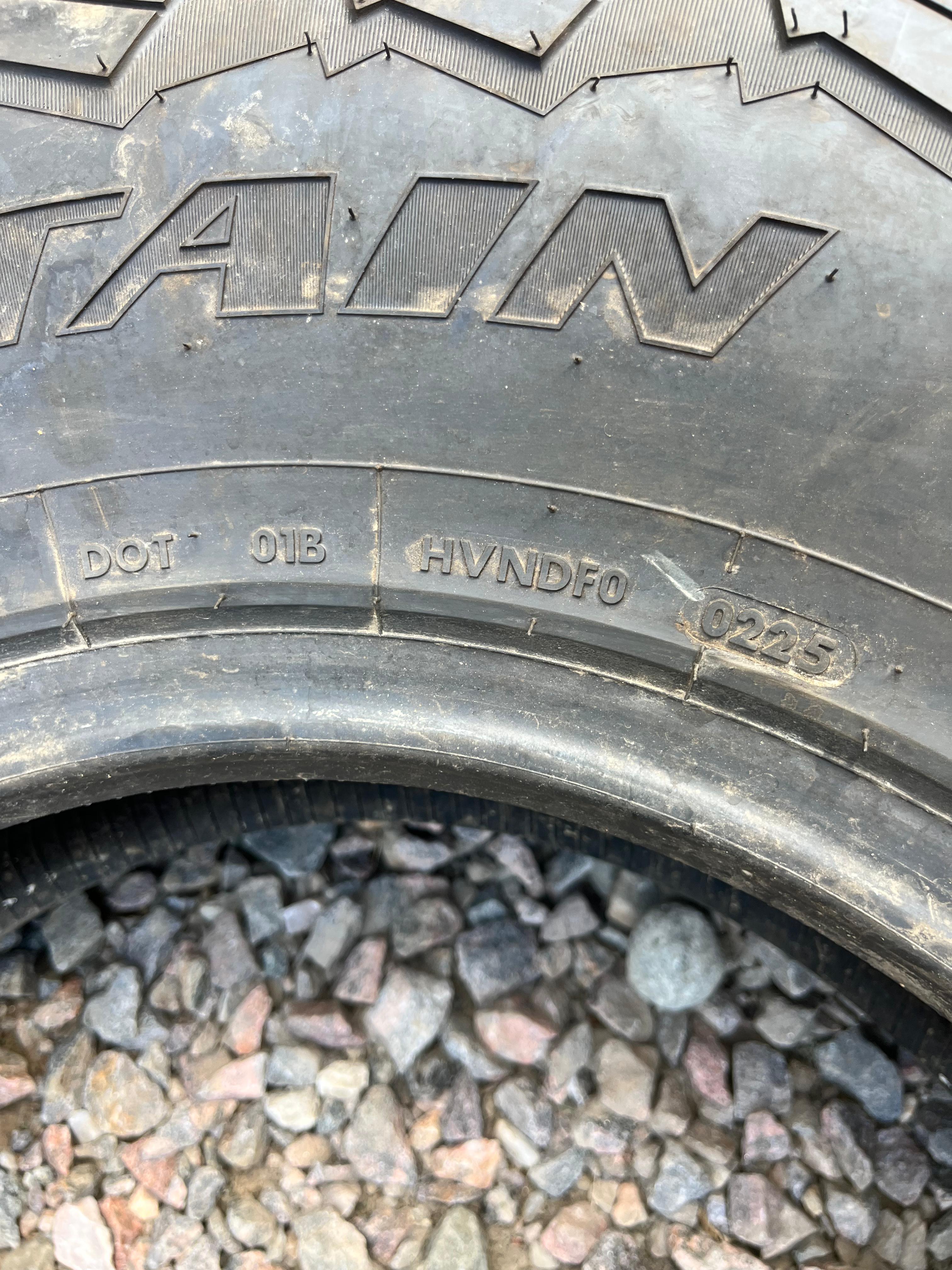 265/75R16 Single (1 Used Tire) Rocky Mountain All Terrain