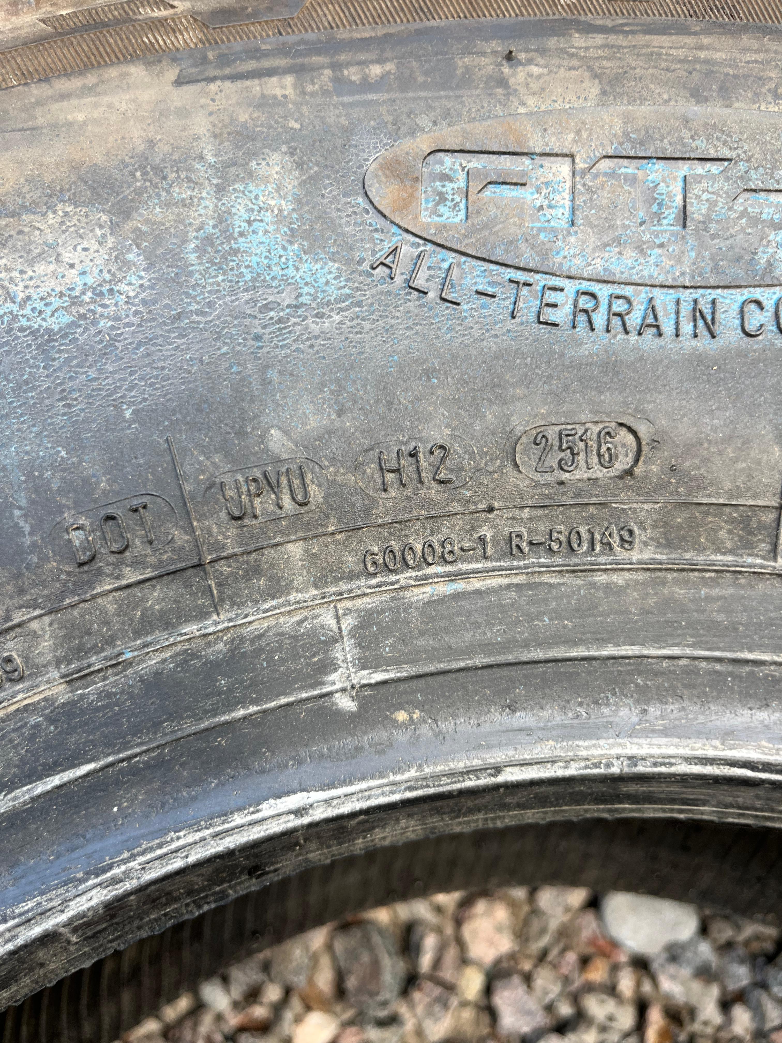 LT285/75R16 Single (1 Used Tire) Hercules Terra Trac