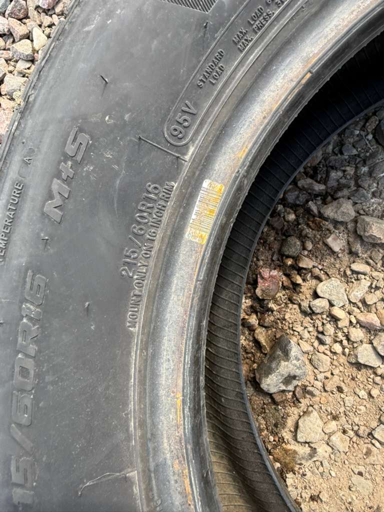 215/60R16 Single (1 Used Tire) Mastercraft Stratus