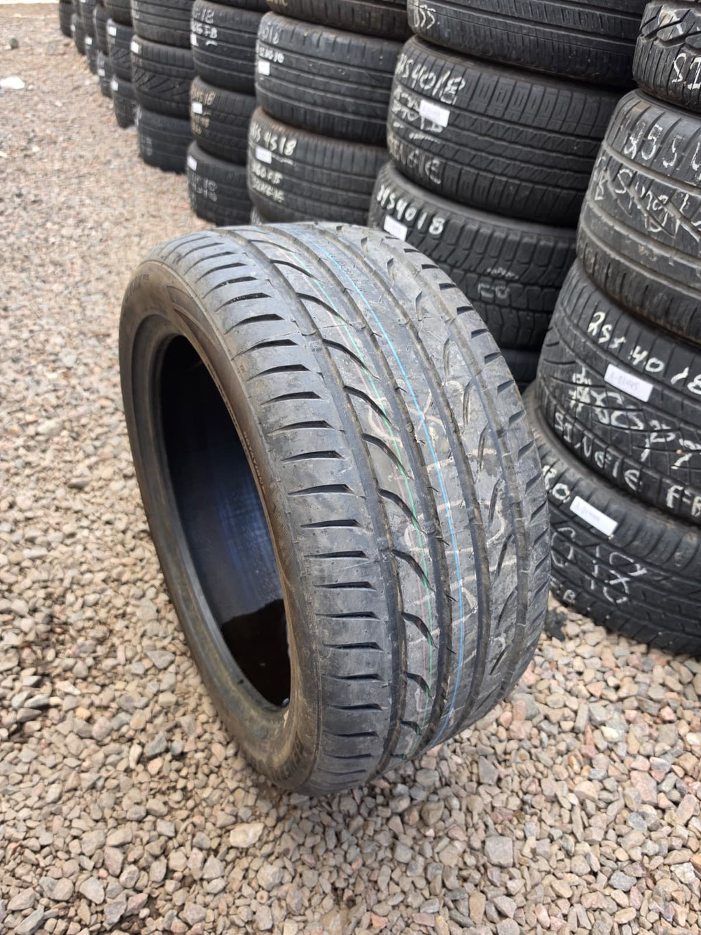 275/40ZR18 Single (1 Used Tire) General G-Max