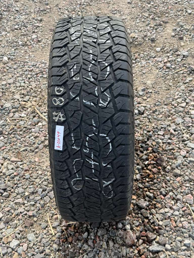 275/65R18 Single (1 Used Tire) Hankook DynaproAT2