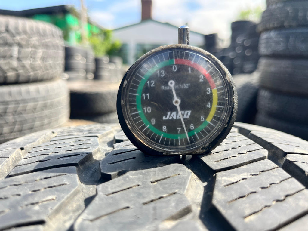 245/75R16 Single (1 Used Tire) Kumho Crugen HT51