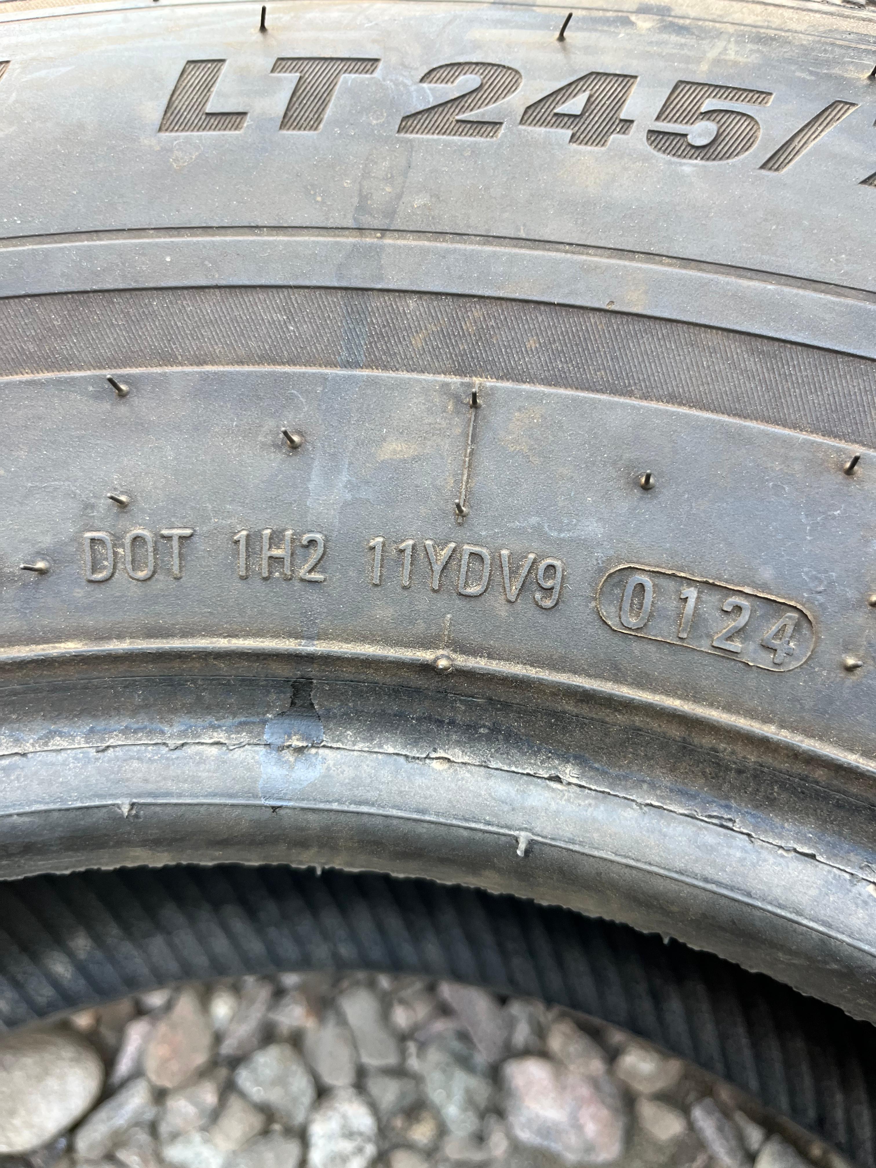 245/75R16 Single (1 Used Tire) Kumho Crugen HT51
