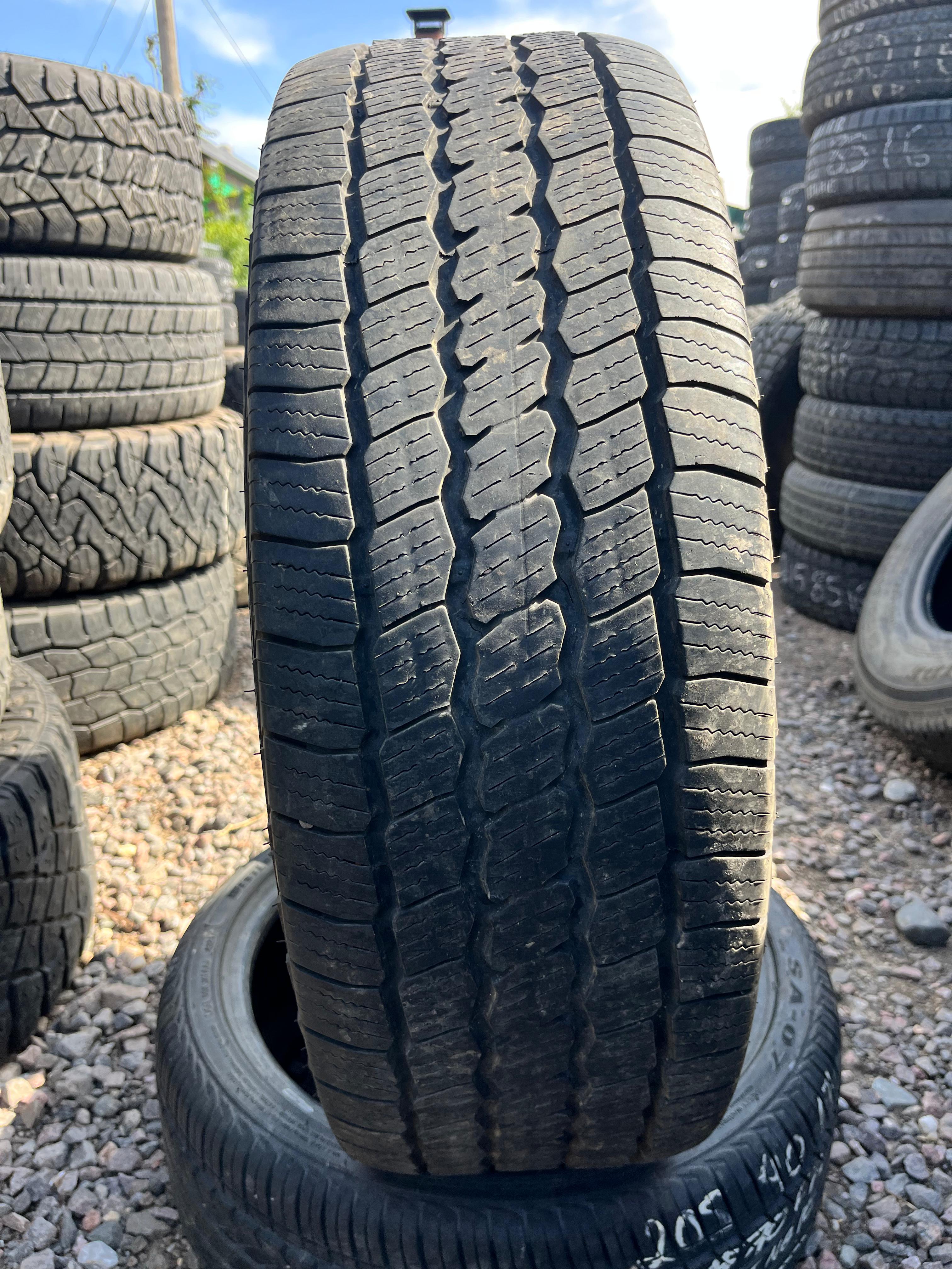 245/75R16 Single (1 Used Tire) Kumho Crugen HT51