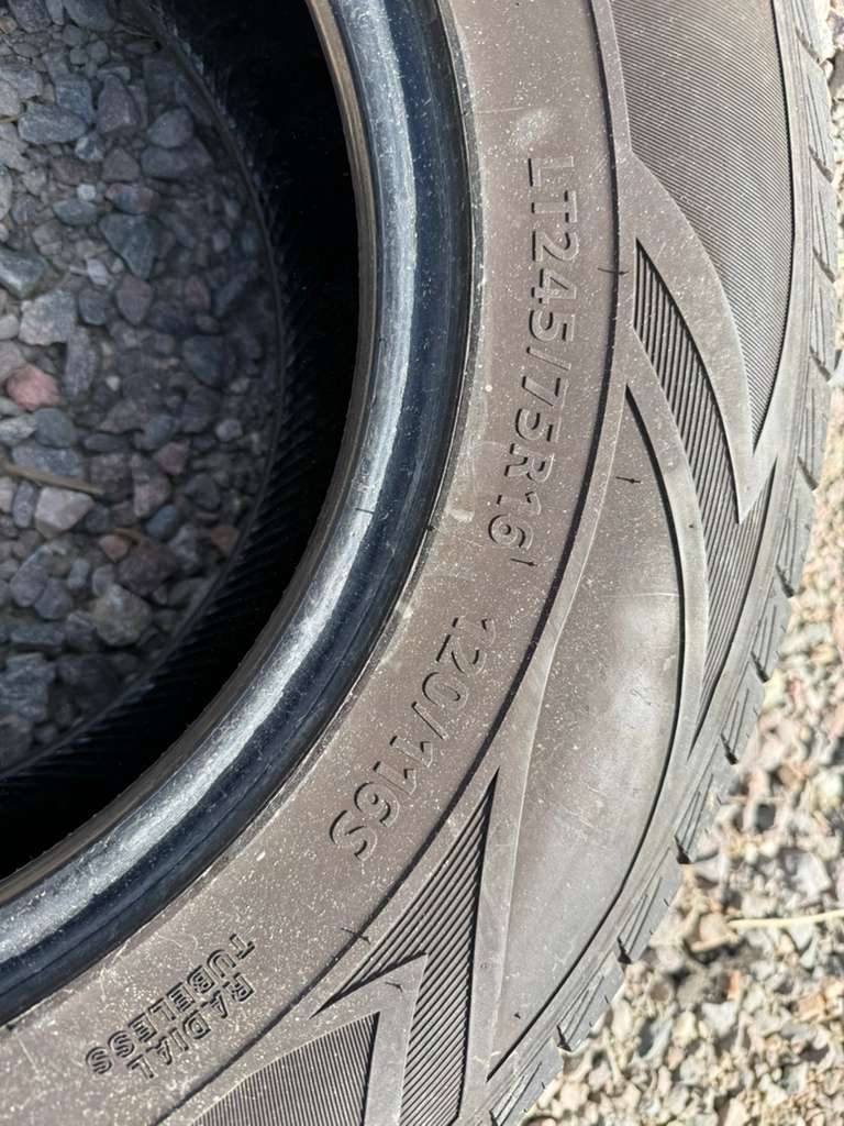 LT245/75R16 Single (1 Used Tire) Delinte DX-11 Bandit HT
